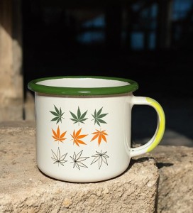 Kubek z listkami - 0,35 l - kremowy 