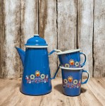 Zestaw z motywem ludowym - kafejnik i dwa kubki Latte -  niebieski
