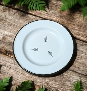 Talerz płytki - średnica 24 cm - biały  z paprociami