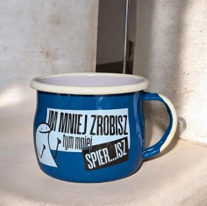 Kubek "Im mniej zrobisz..." - 0,35 l - wypukły - niebieski 