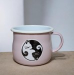 Kubek z kotami yin yang  - 0,5 l - wypukły,  różowy