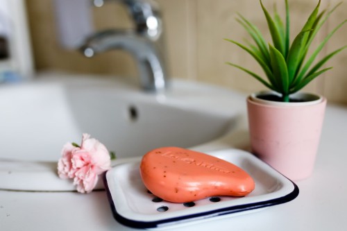 Mydelniczka stojąca - biała